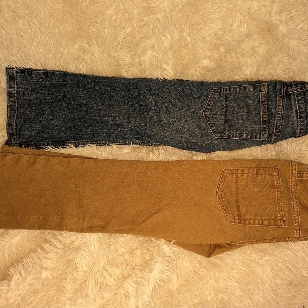 2 pairs of Cat and jack jeans size 4T